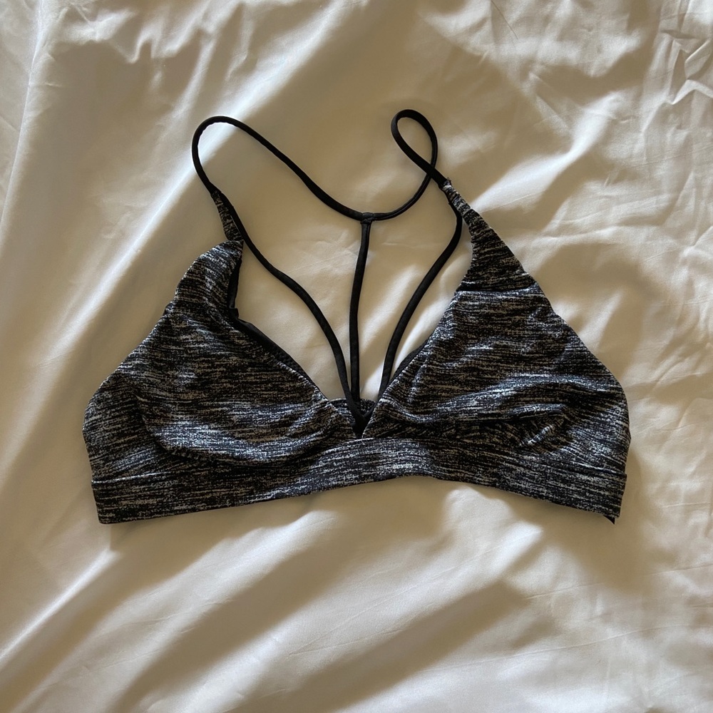 VICTORIAS SECRET SPORTS BRA